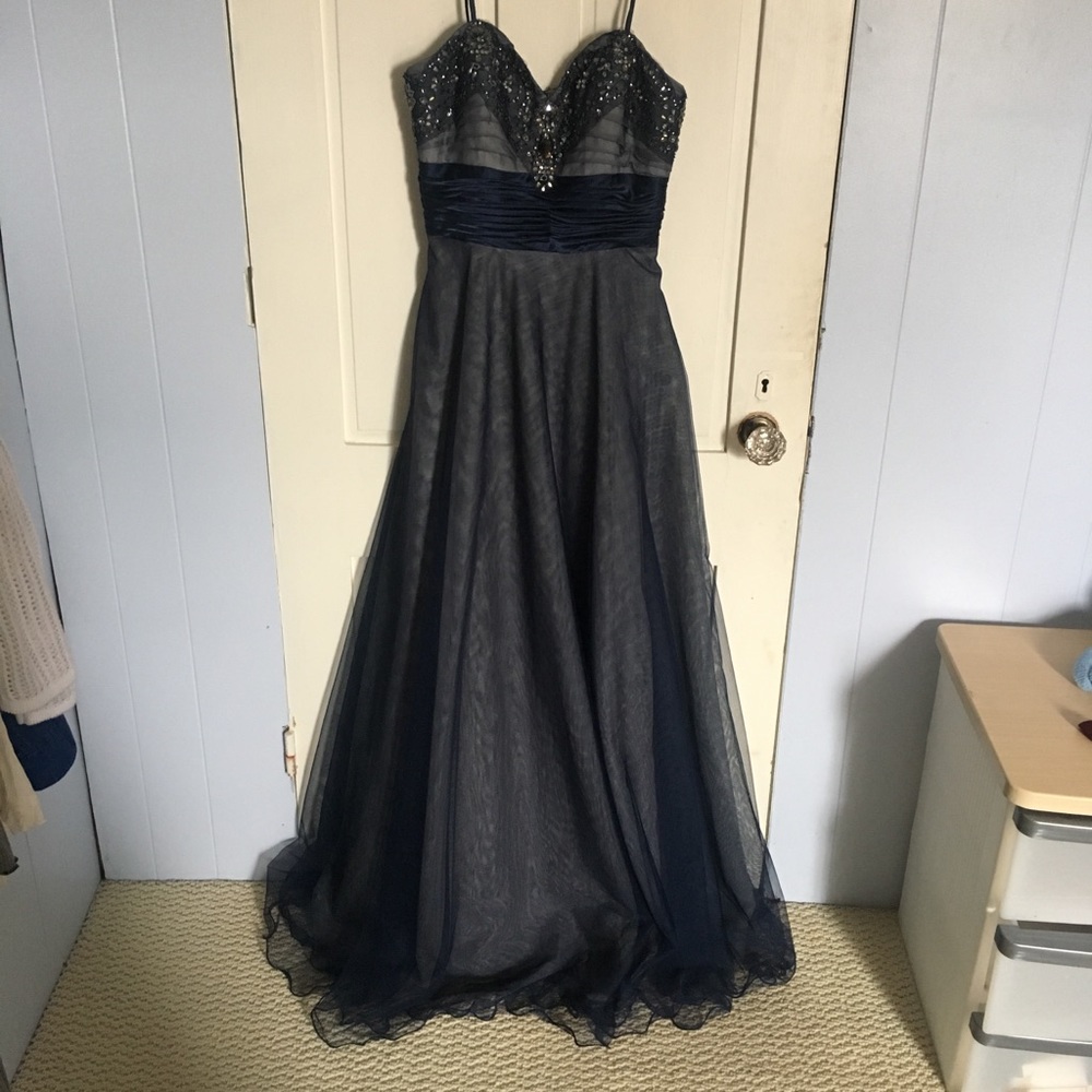Flowy Prom dress